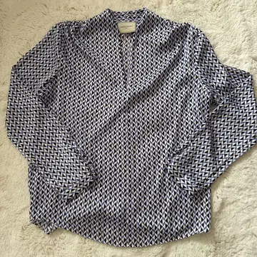 UNITED ARROWS 기하학 패턴 V넥 긴팔 셔츠
