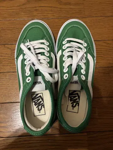 VANS 그린 스니커즈 사이즈 9