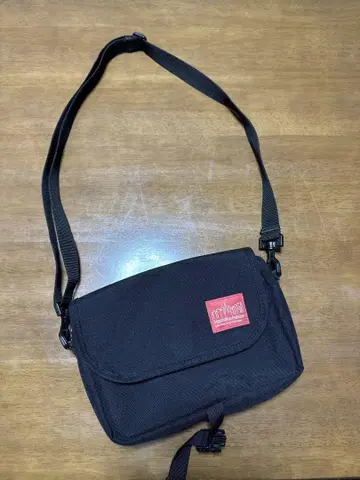 Manhattan Portage 블랙 숄더백