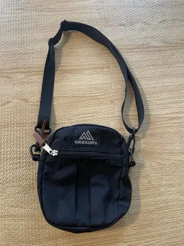 GREGORY 클래식 퀵 포켓 M 2L 블랙