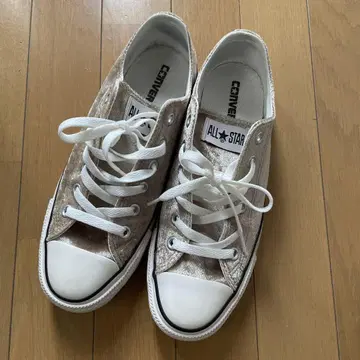 CONVERSE 골드 벨벳 소재 스니커즈 25cm