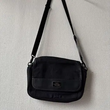 THE NORTH FACE 숄더백 블랙