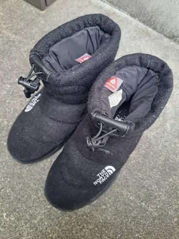 THE NORTH FACE 눕시 블랙 23