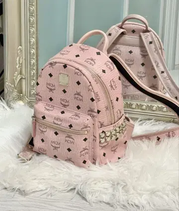 MCM 핑크 백팩 S 사이즈 스터드