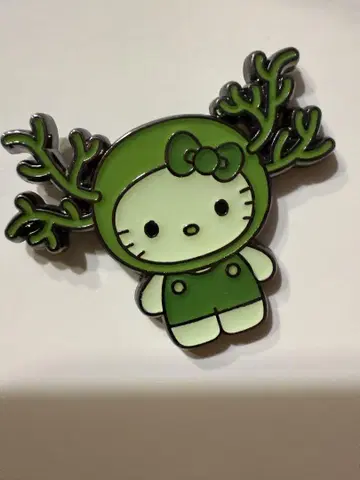 모키티 핀 배지 히지키