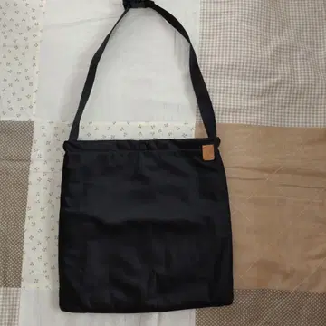 러셋 블랙 숄더백