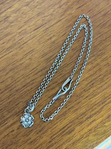 [ 새상품급 ] LARRY SMITH / ROSE PENDANT 목걸이