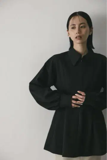 스타일 믹서 블랙 긴팔 셔츠 허리 쉐이프