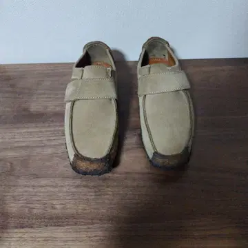 클락스 Clarks Wallabees