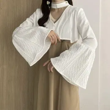 aerma 숏 블라우스