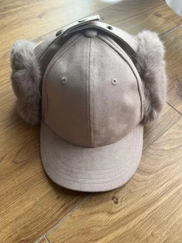 미사용 플라이트 캡 그레이 귀도리 포함 60cm