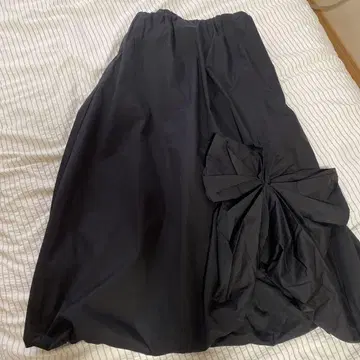 ZARA 블랙 M 리본 포함 플레어 스커트