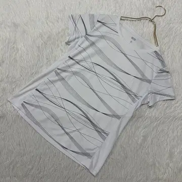 UNIQLO T셔츠 화이트 L 스포츠 트레이닝 의류