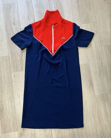 라코스테 ( LACOSTE ) 의 반팔 폴로 원피스