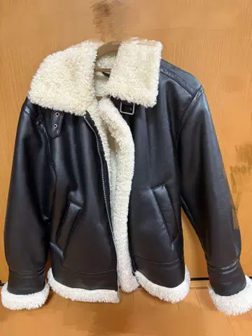 H&M 보아 가죽 자켓