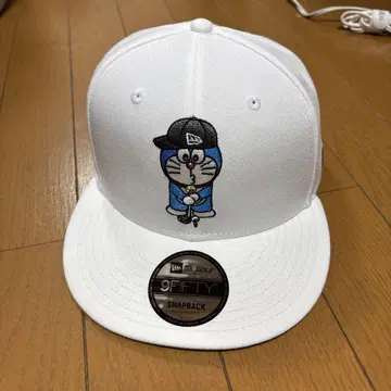뉴에라 도라에몽 9FIFTY 골프 캡 화이트
