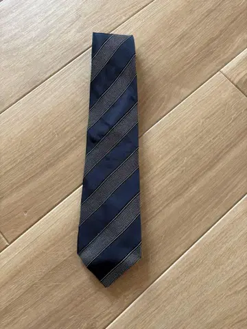 ETRO 네이비 스트라이프 넥타이