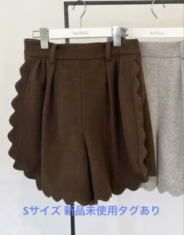 로지몬스터 울라이크 스캘럽 숏팬츠