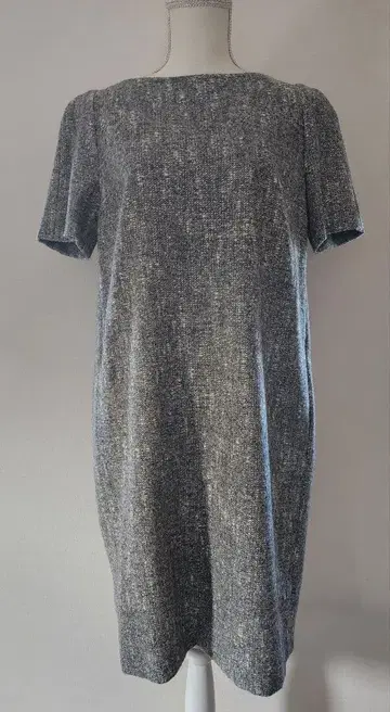 ESCADA 반팔 무릎 기장 원피스 36 그레이