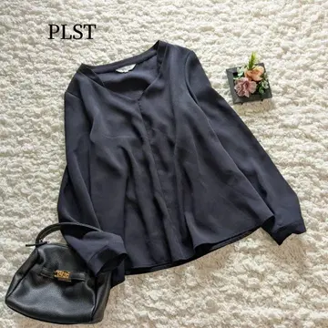 새상품급 [ PLST ] 에스테르 더블 크로스 V넥 블라우스 네이비 M