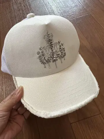 화이트 비쥬 부착 캡 레이디 새상품