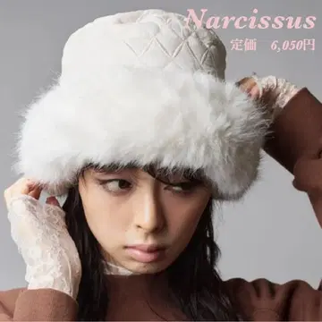 새상품 [ Narcissus ] 나르시스 퀼팅 퍼 버킷햇 화이트