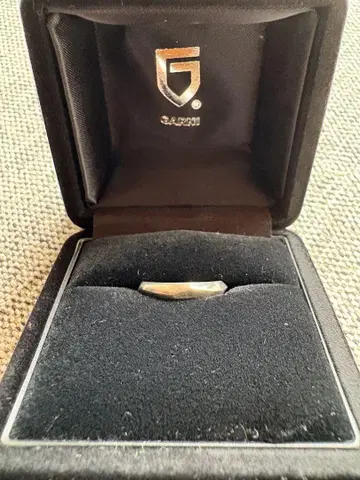 GARNI 실버 반지 케이스와 선물 박스를 드립니다