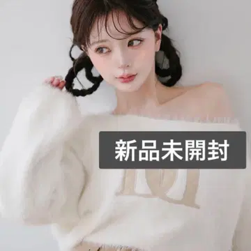 미개봉 새상품 다리치 DD 로고 원숄더 니트탑