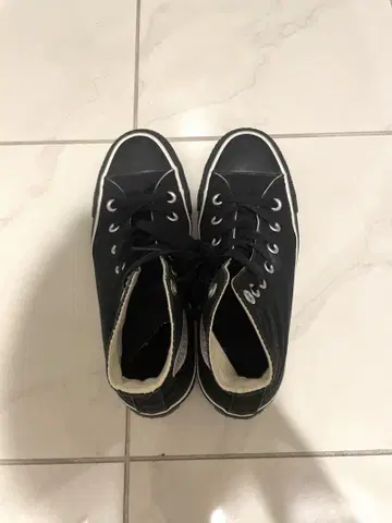 CONVERSE ALL STAR 블랙 하이컷 스니커즈