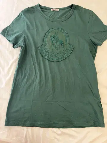 MONCLER 그린 T셔츠
