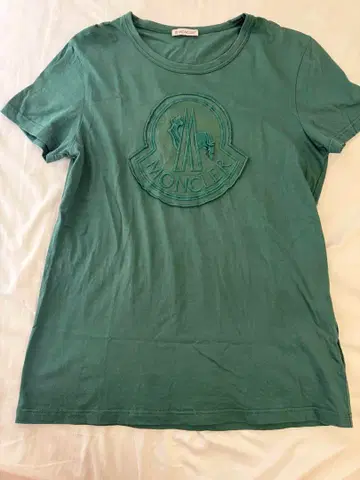 MONCLER 그린 T셔츠