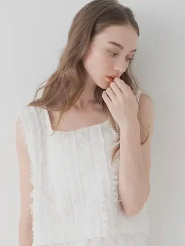 메종 드 돌체 plume vest