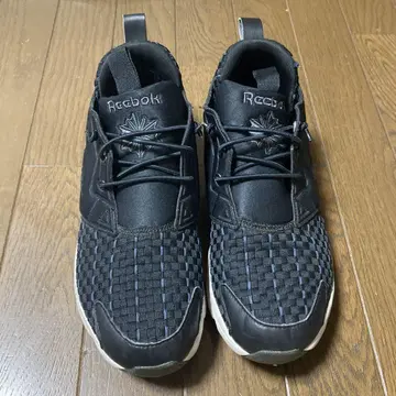 리복 블랙스 스니커즈 26cm