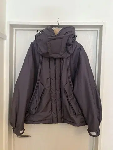 chloma 쉘터 코트