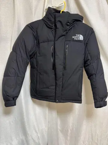 THE NORTH FACE 블랙 발트로 라이트 자켓