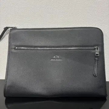 A|X 아르마니 익스체인지 블랙 가죽 클러치백