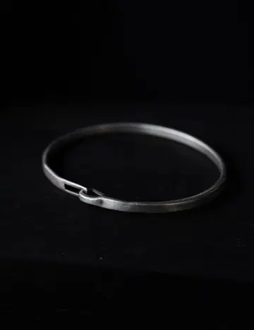 PRY 슈 Silver Hook Bangle