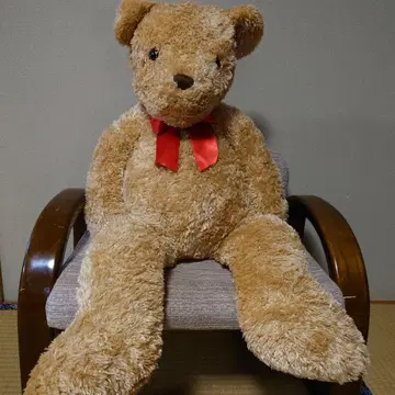 커다란 곰 봉제 인형