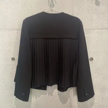 ZARA 백 플리츠 자켓 블랙
