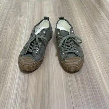 ZARA 스니커즈