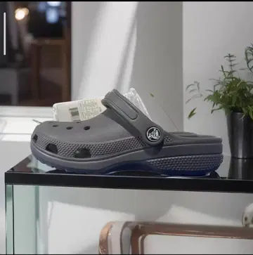 Crocs 그레이 샌들*7