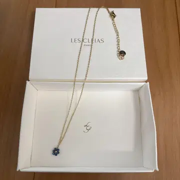LES CLEIAS 스톤 꽃 체인 목걸이 블루