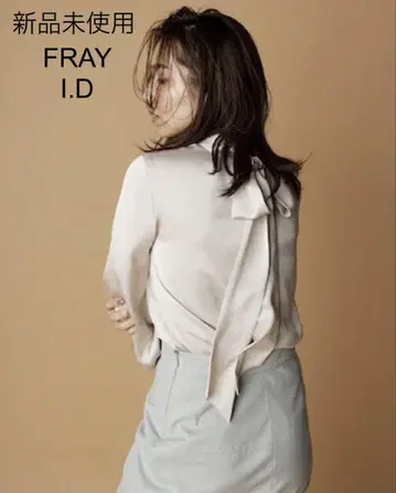 미사용 FRAY I.D 새틴 보타이 블라우스