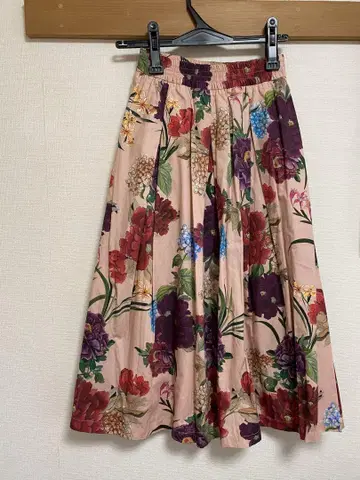 ZARA 꽃무늬 플레어 스커트