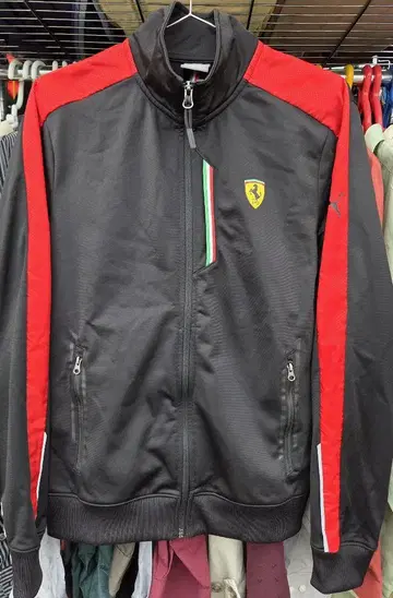 푸마 Ferrari 트랙 자켓 블랙 레드 콜라보 디자인