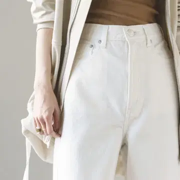 새상품급 NEEDBY heritage LISA 화이트 24