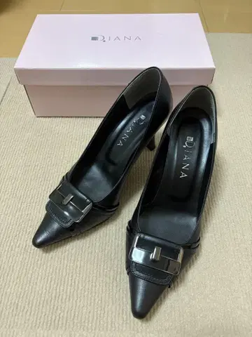 [ 새상품급 ] 다이애나 하이힐 블랙