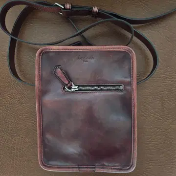 Berluti 다크 브라운 숄더백