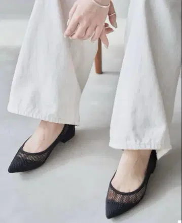 [새상품급] LE TALON 포인트 넷 플랫 펌프스 24cm