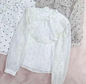 evelyn 하트 무늬 긴팔 보타이 리본 블라우스